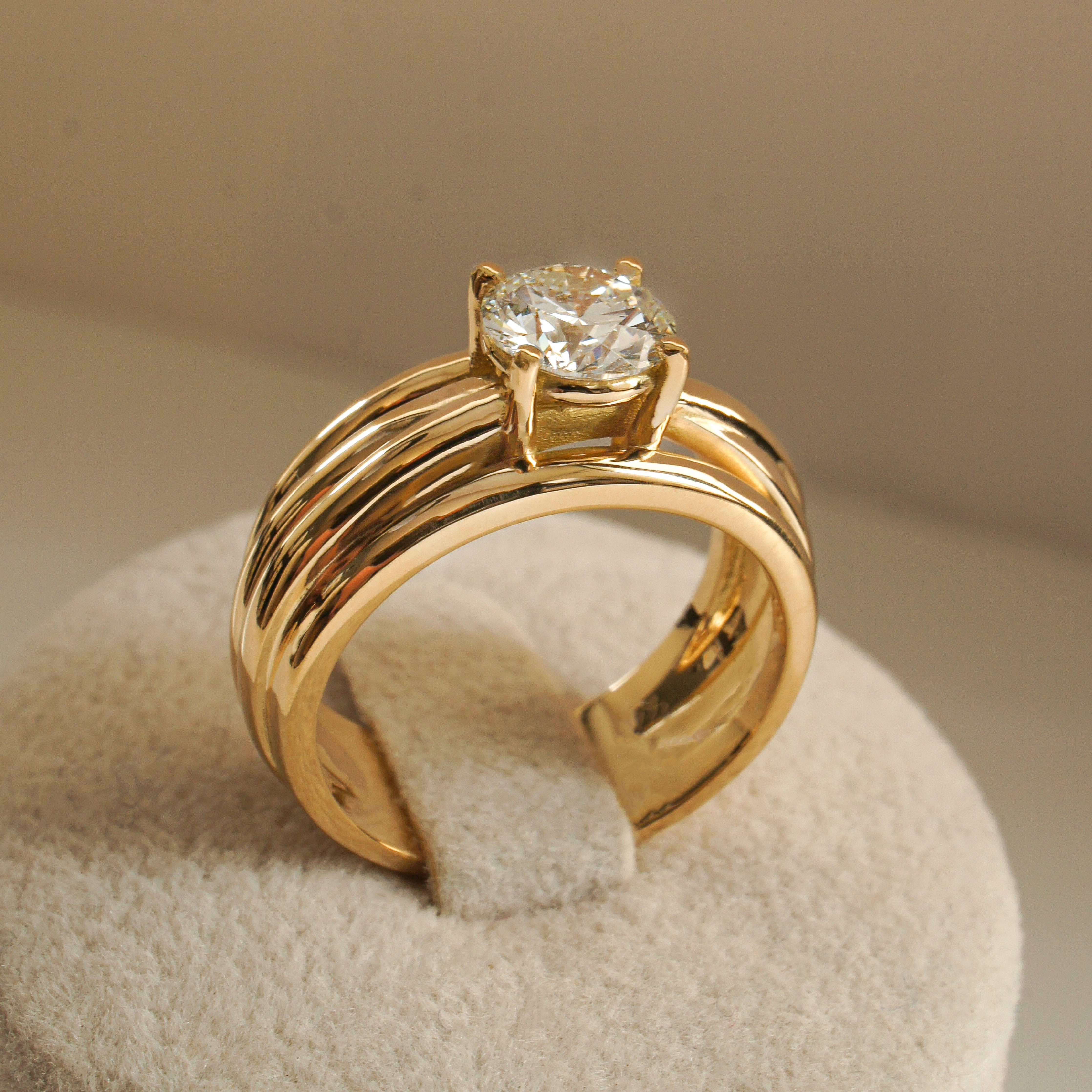 Bague jonc multianneaux diamant rond or jaune (AL018)