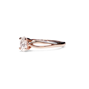 Bague solitaire diamant ovale avec split or rose (AL014O)