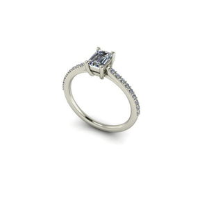 Bague solitaire serti griffe diamant émeraude avec pavage monture cathédrale or blanc (AL000E)