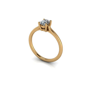Bague solitaire serti griffe diamant ovale monture cathédrale or jaune (AL013O)