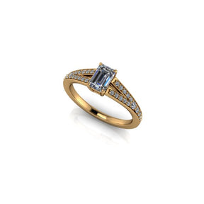 Bague solitaire diamant émeraude avec split et pavage or jaune (AL011E)
